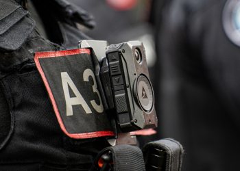 Ποιος μπορεί να δει τα βίντεο από τις κάμερες της αστυνομίας;