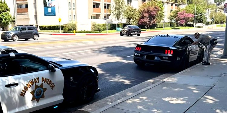 Ψεύτικο περιπολικό Mustang των Transformers έγραψε αληθινό περιπολικό