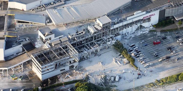 Σεισμός 7,1 Ρίχτερ στην Ιαπωνία: 13 νεκροί, δεκάδες αγνοούμενοι