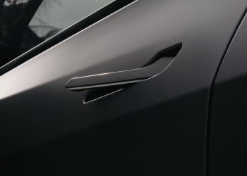 Ανάκληση-ρεκόρ στην Κίνα: 4,3 εκατ. οχήματα για τα κρυφά χερούλια