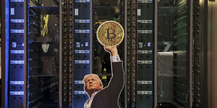 Bitcoin: Εκρηκτικό ράλι κοντά στα 70.000 δολάρια μετά τις κινήσεις Τραμπ