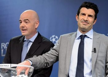 Ο Φίγκο ζητά την παραίτηση του Ινφαντίνο από τη FIFA